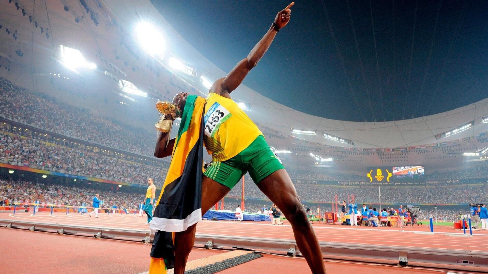 绿茵场上的未来之星,四岁幼童展现惊人足球天赋,铲球过人样样精通