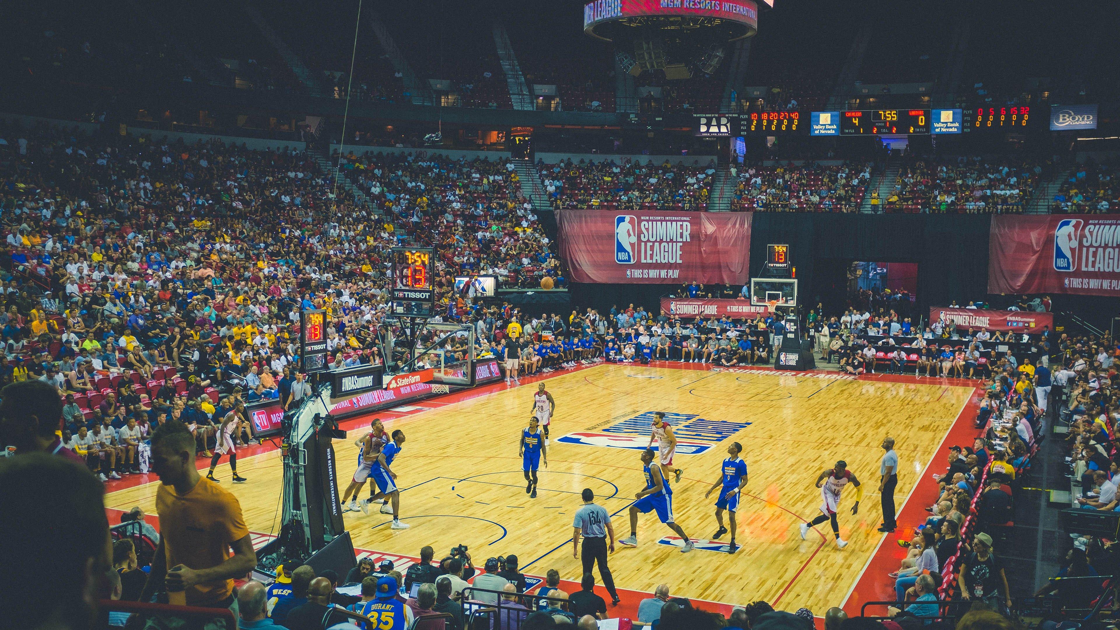 NBA数读，哈登一数据比肩乔丹传奇，勇士与国王共创三分纪录新篇章