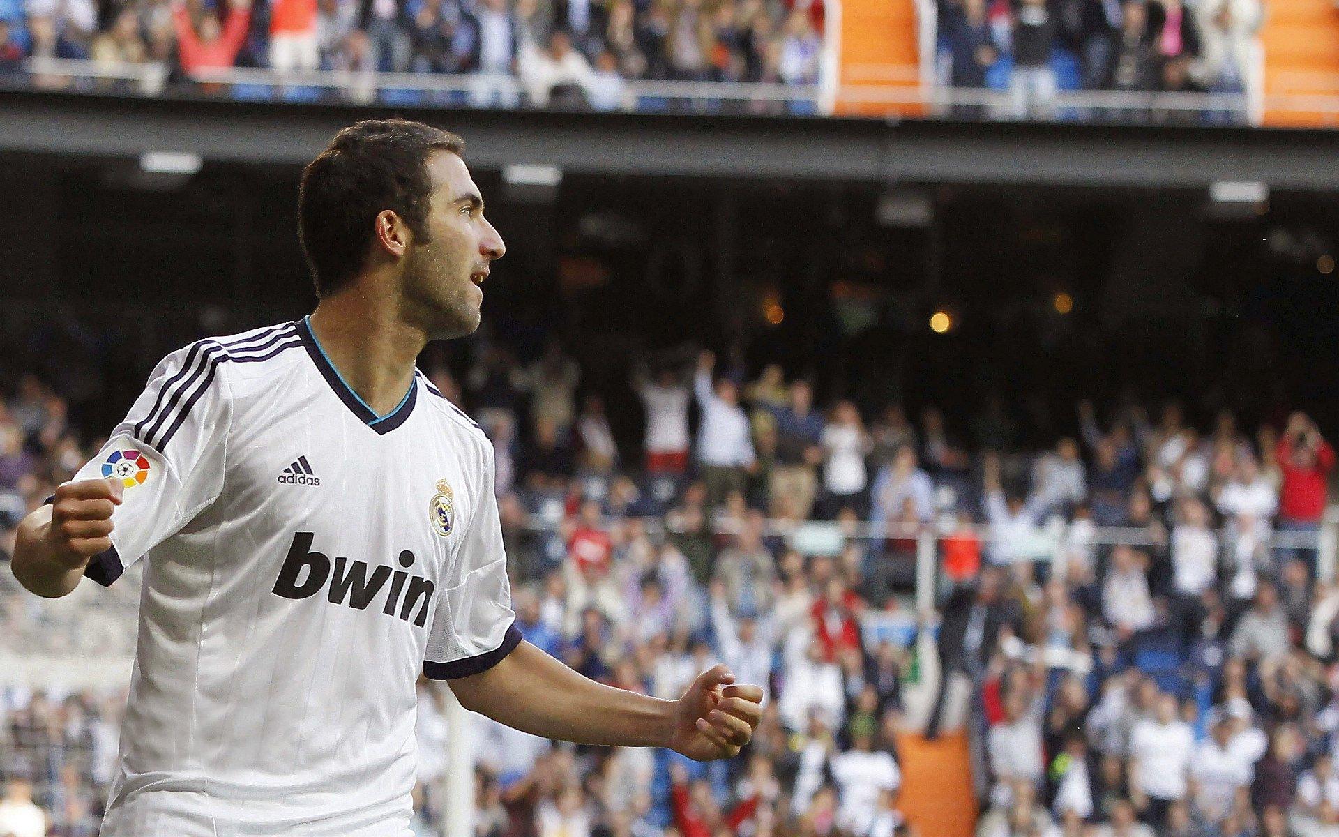 新星闪耀，老将稳局，尤文主场力克本菲卡，